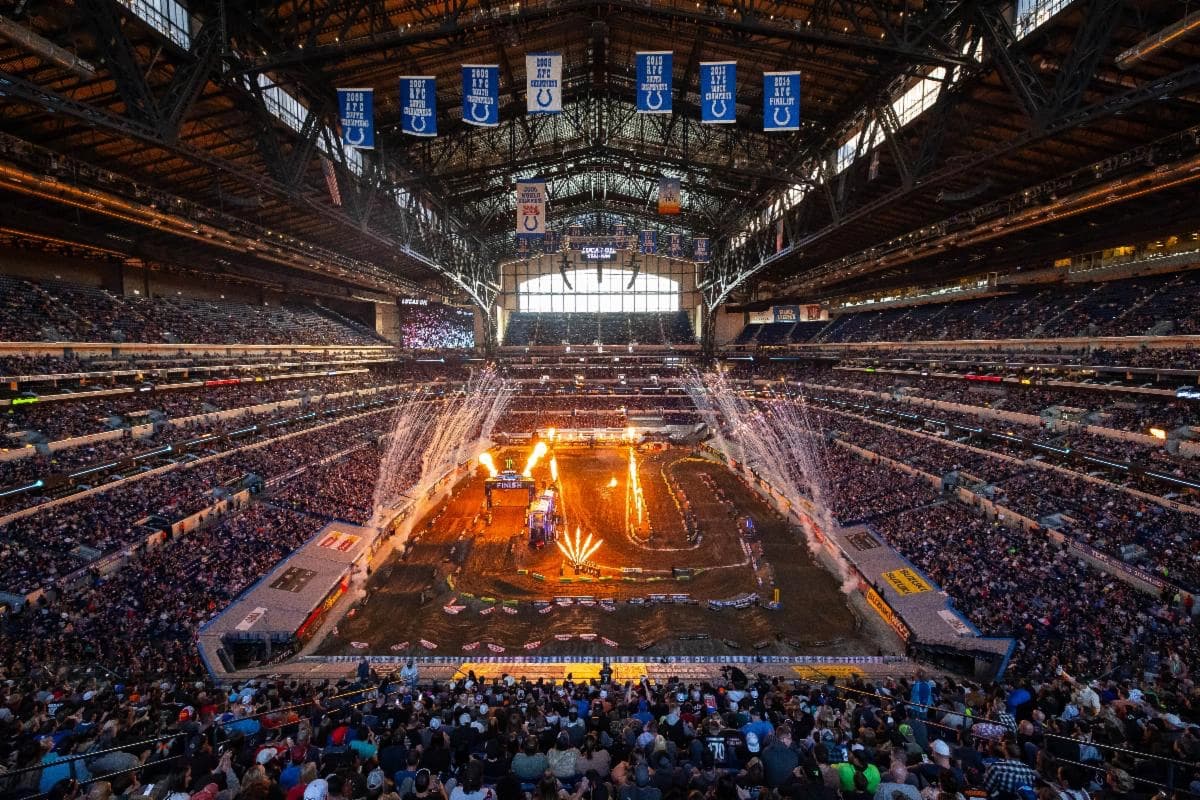 Jett Lawrence Dominates Indianapolis Supercross