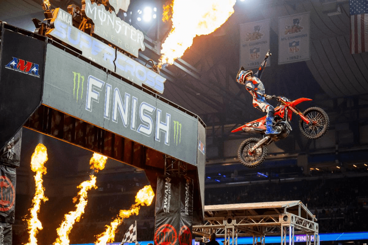 Chase Sexton Takes Detroit Supercross Win on Dramatic Race Night