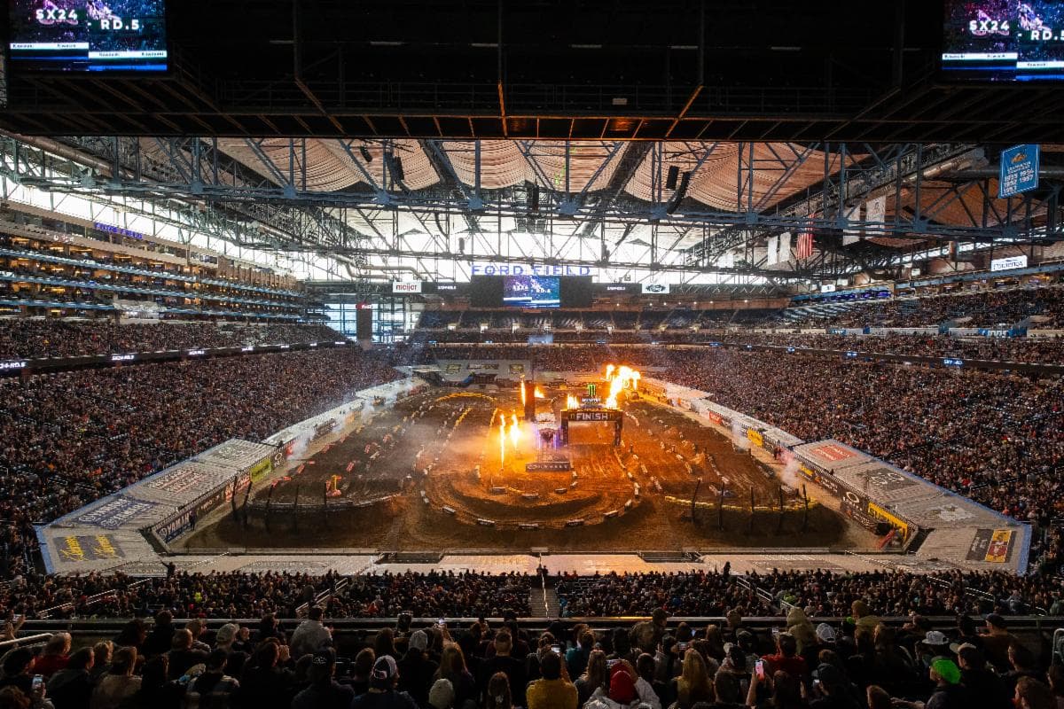 Jett Lawrence Dominates Detroit Supercross; Austin Forkner Triumphs in 250SX Class East Coast Kick-off