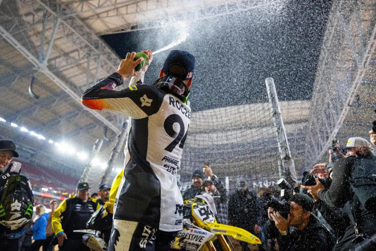 Ken Roczen Roars to Victory at Glendale Supercross
